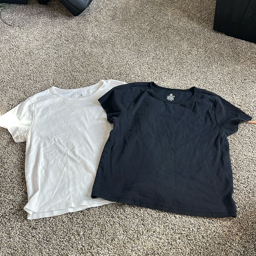 2 Volcom Tees